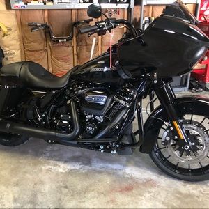 Meet your Posher, Phil